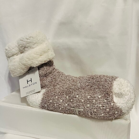 H By Halston-Women's-Plush Lounge Socks w/ Non Slip Soles-Size 4-10-Ivory/Mauve - Picture 2 of 12